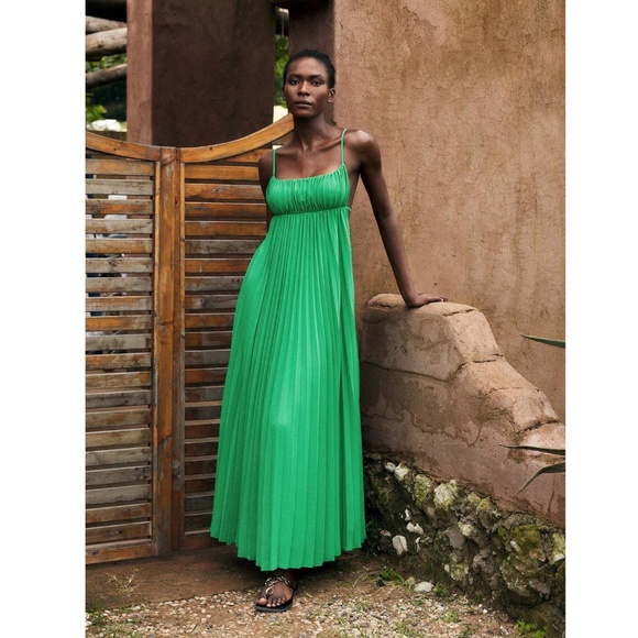 Green Pleated Maxi Dress Open Back Flowy Skirt Tie Straps - Picture 3 of 16